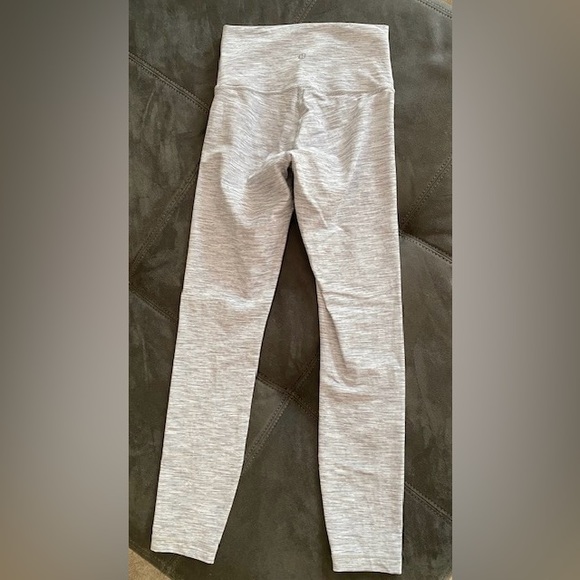 Lululemon Wunder Under Leggings 4 - Picture 3 of 7
